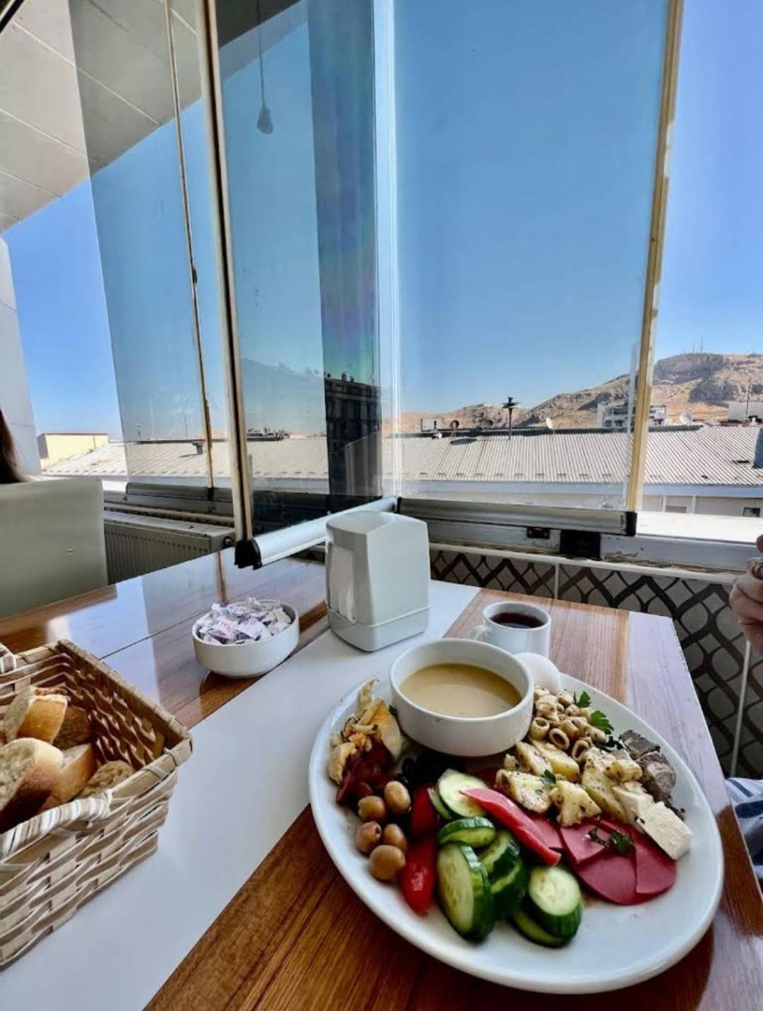 ואן Dimet Park Hotel מראה חיצוני תמונה